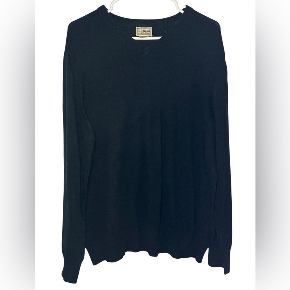 LL Bean Men’s XL Black Lightweight V-Neck Sweater